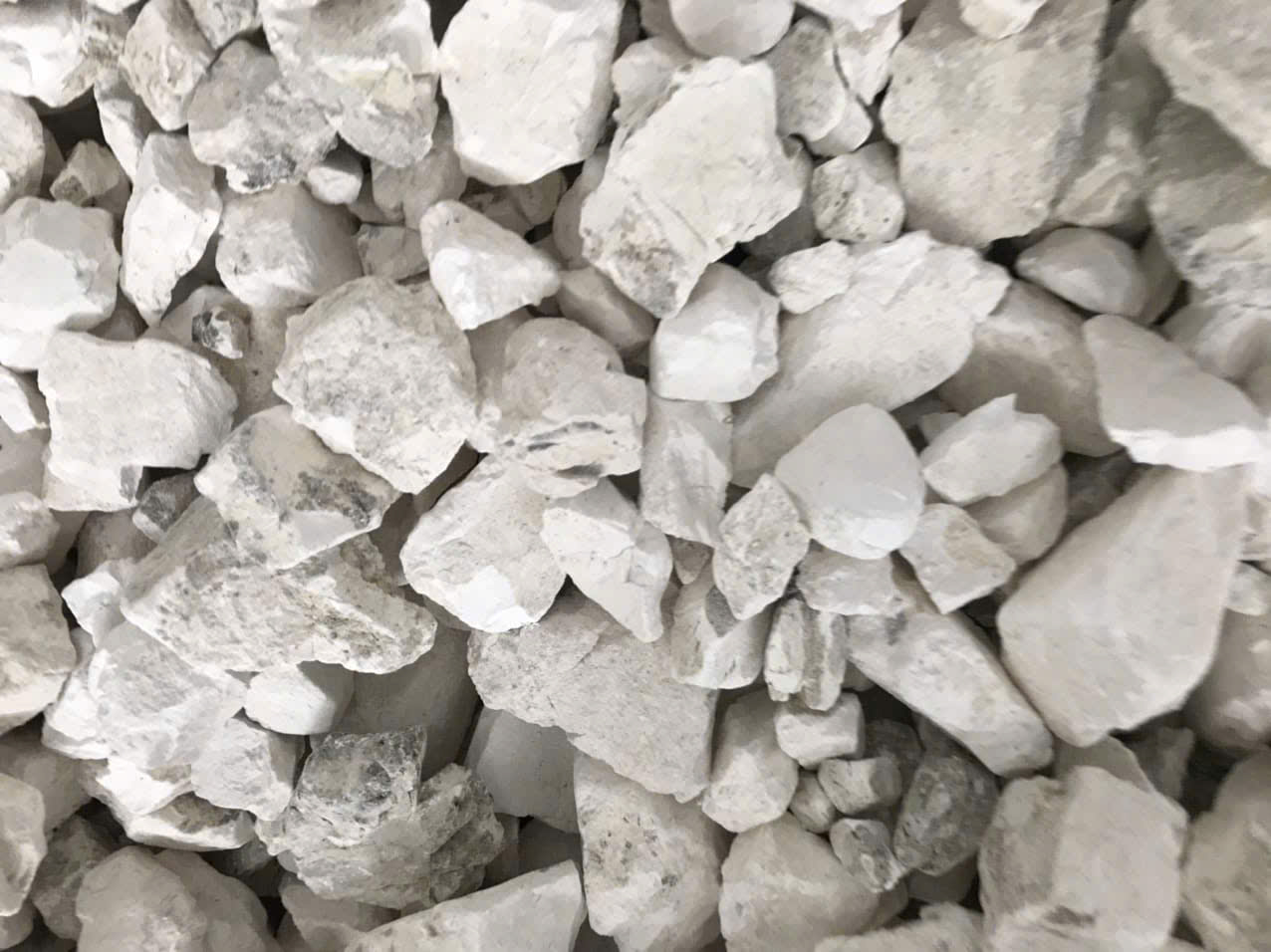 QUICK LIME LUMP SIZE 10-70MM