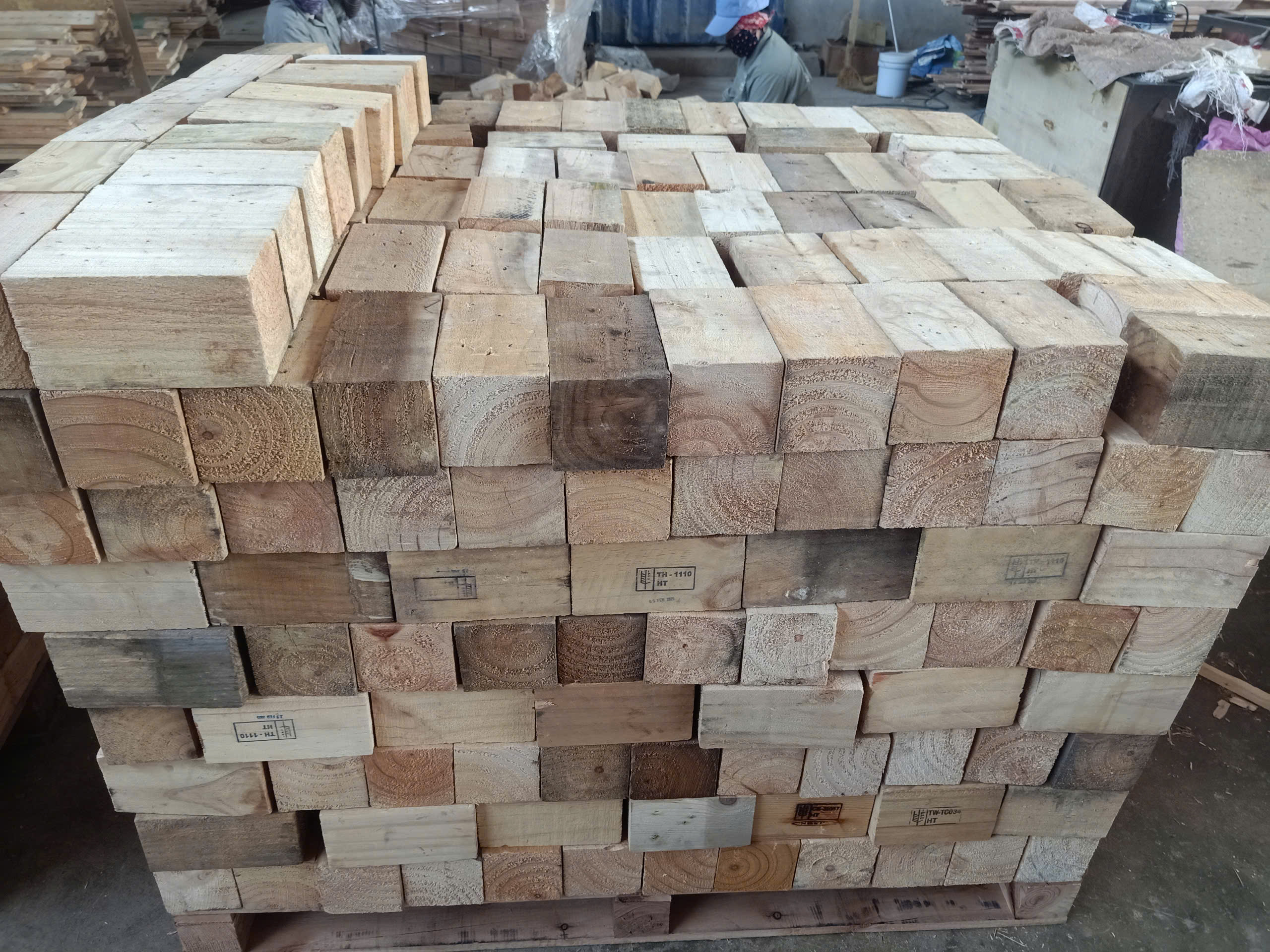 CHIP BLOCK/ WOODEN BLOCK