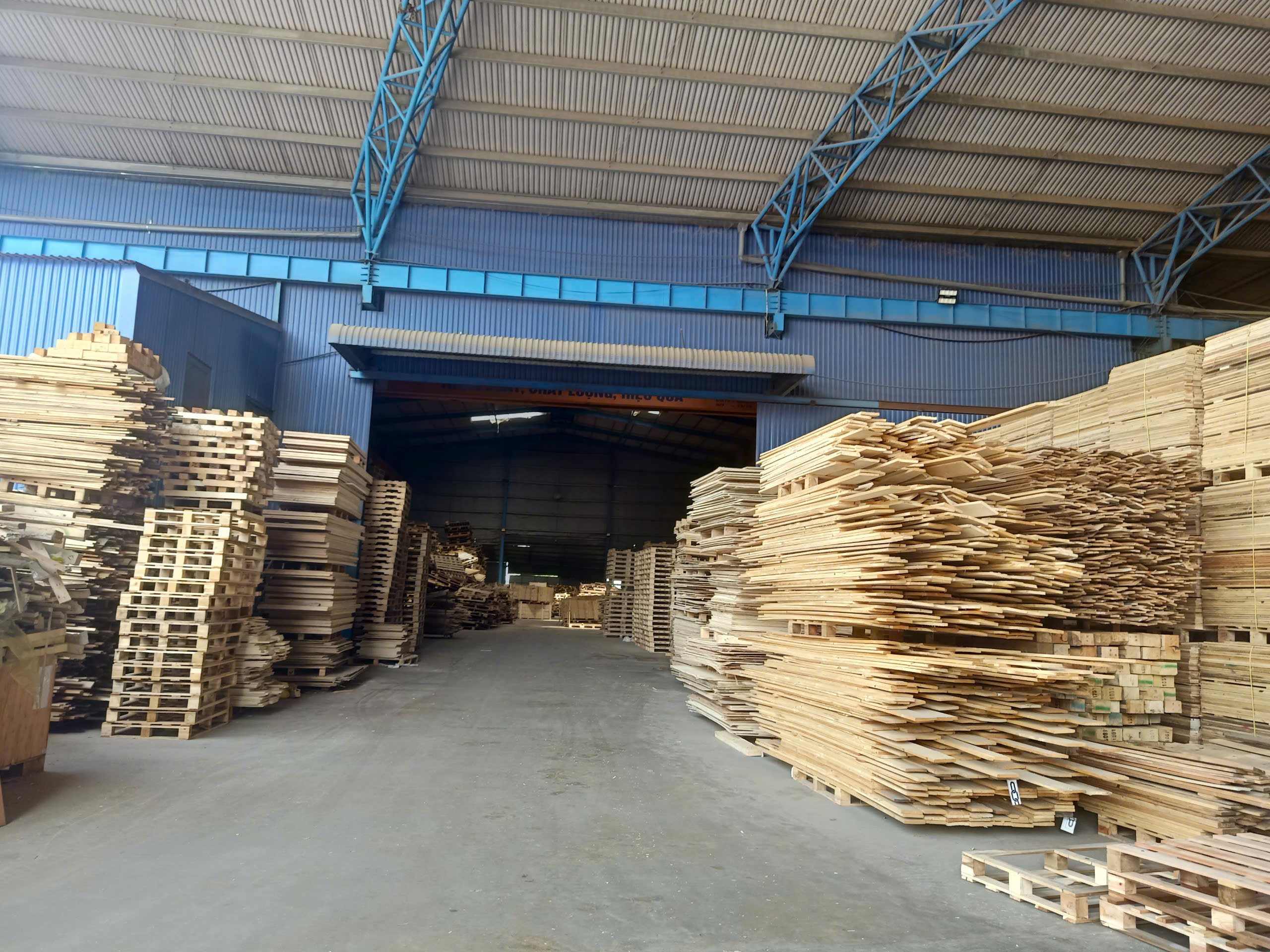 WOOD PALLET