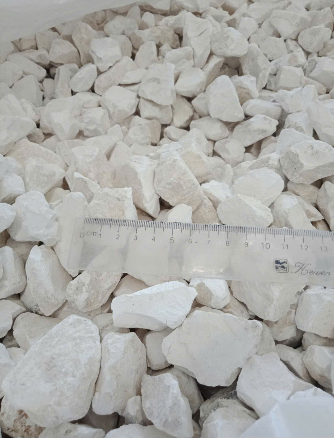 QUICK LIME LUMP SIZE 10-70MM