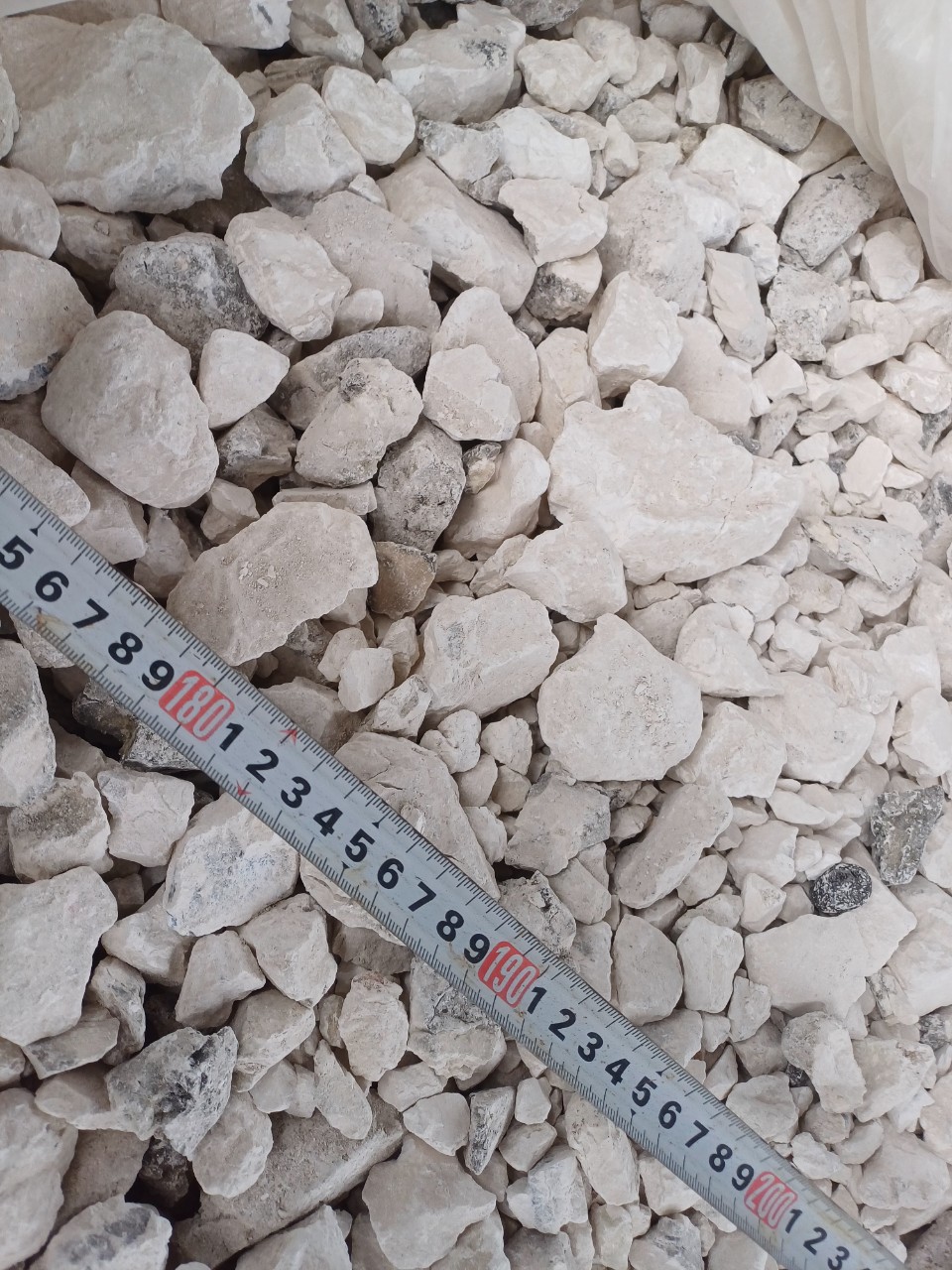 QUICK LIME LUMP SIZE 0-10MM